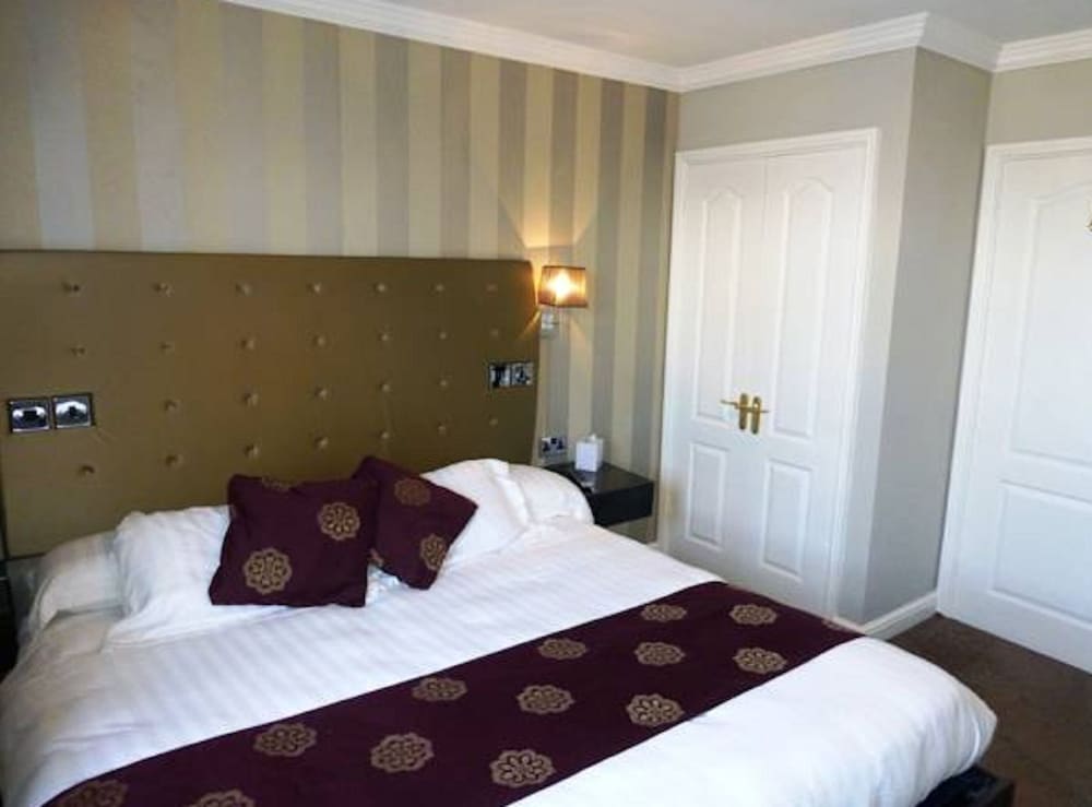 the cliff hotel
