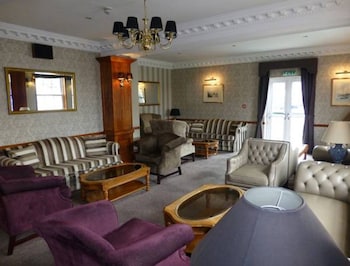 The Cliff Hotel,,3 star