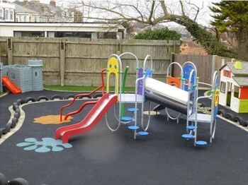 The Cliff Hotel,,3 star