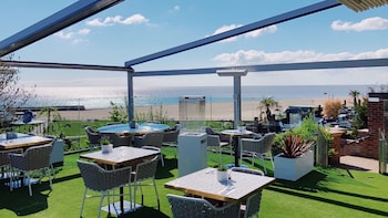 the cliff hotel