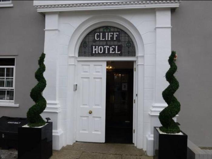 the cliff hotel