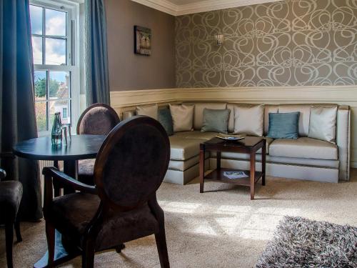 the cliff hotel