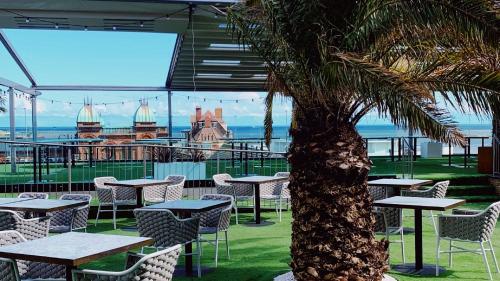 the cliff hotel