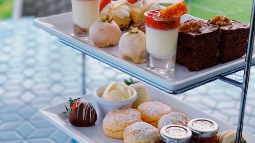 the cliff hotel
