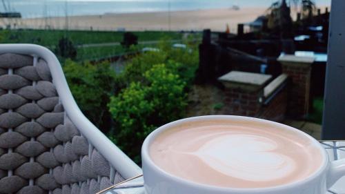 the cliff hotel