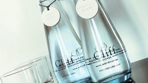 the cliff hotel