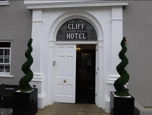 the cliff hotel