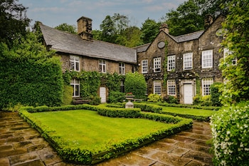 whitley hall hotel