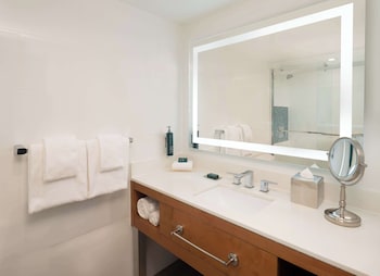 doubletree by hilton miami north i 95