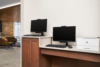 fairfield inn and suites by marriott orlando at millenia