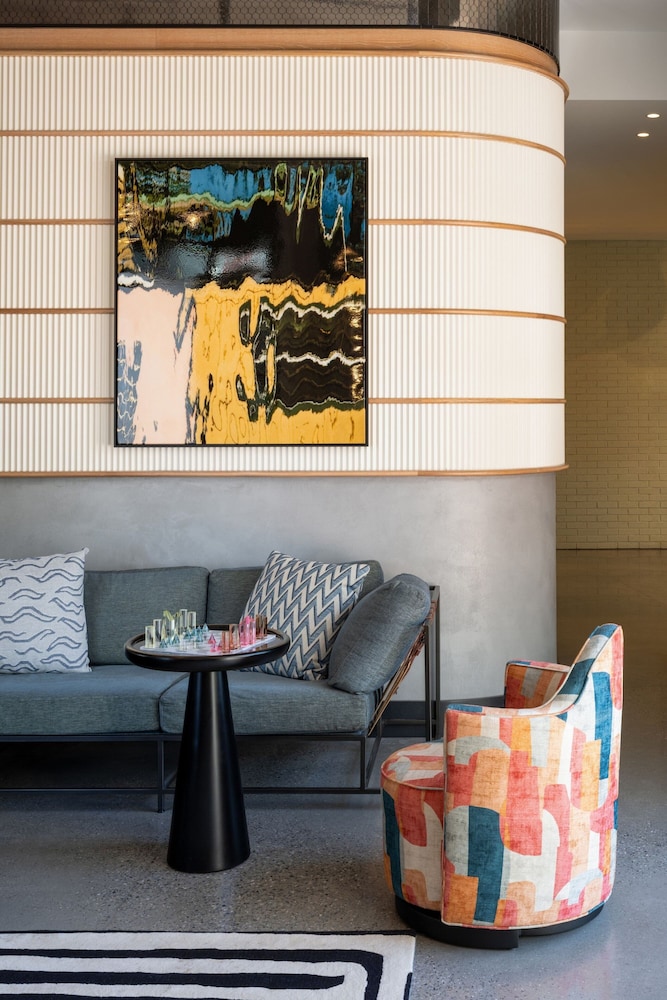 moxy st petersburg downtown