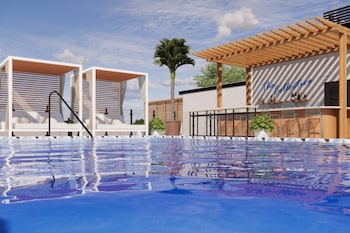 moxy st petersburg downtown