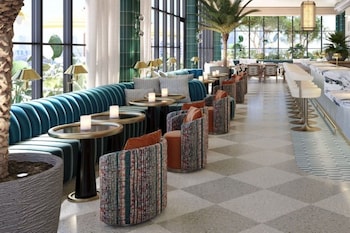 moxy st petersburg downtown