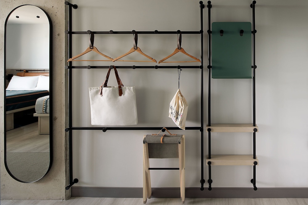 moxy st petersburg downtown