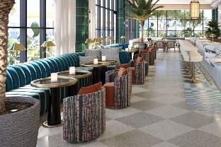 moxy st petersburg downtown