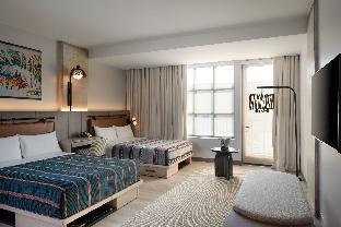 moxy st petersburg downtown