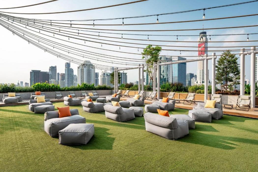moxy bangkok ratchaprasong