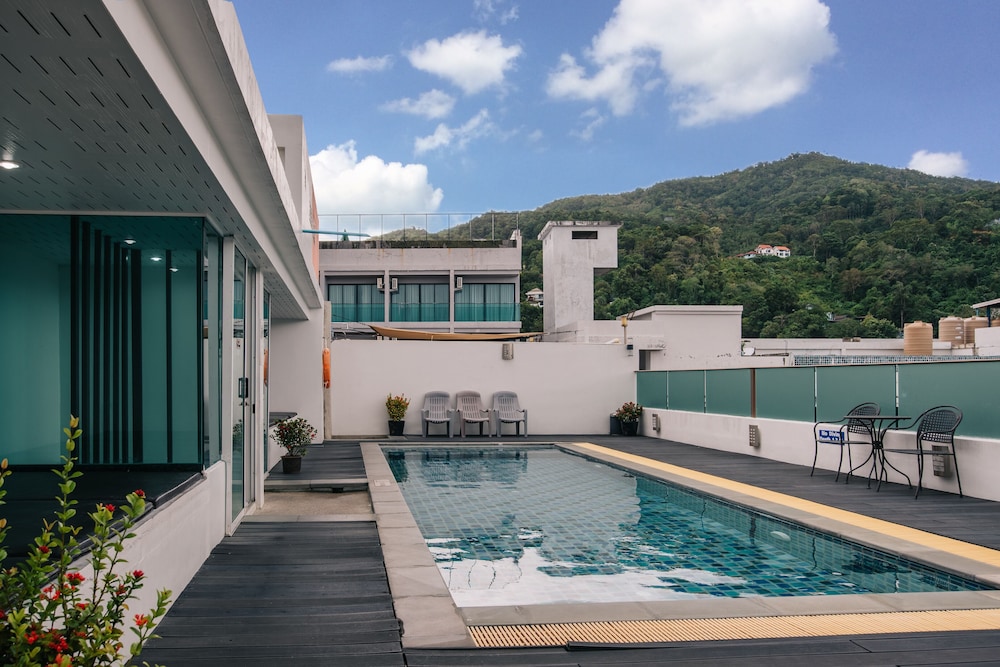 icheck inn central patong