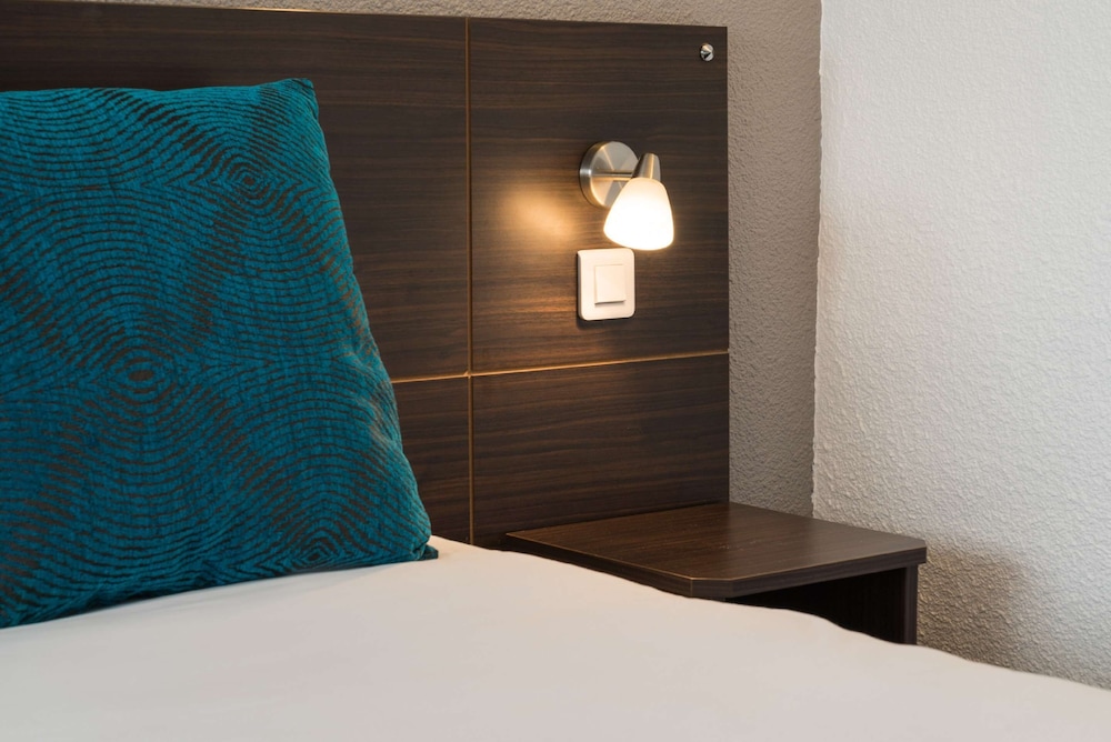 sure hotel by best western biarritz aeroport