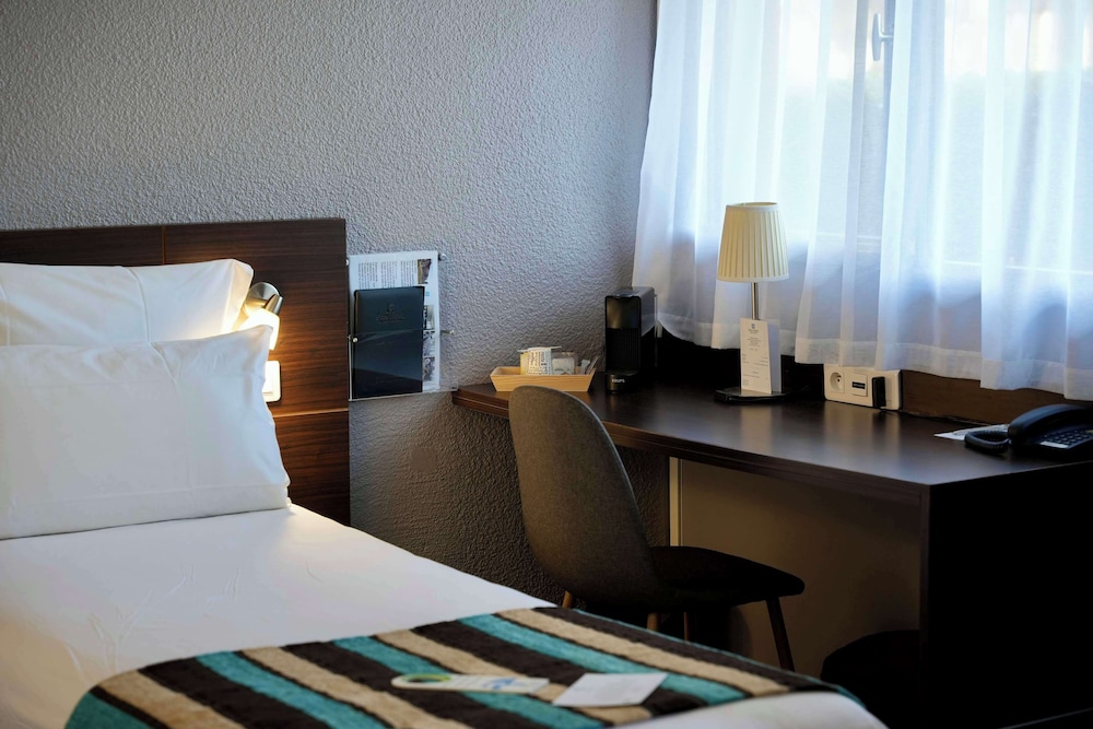 sure hotel by best western biarritz aeroport