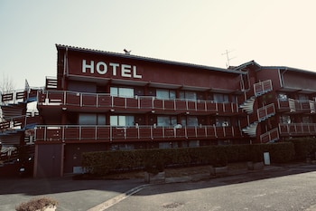 sure hotel by best western biarritz aeroport