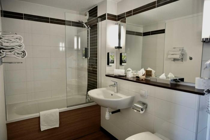 sure hotel by best western biarritz aeroport