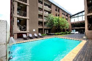 the nicol hotel and apartments