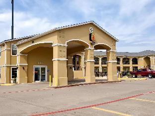 Super 8 By Wyndham Forney/East Dallas,,2 star