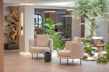 valentin somni hotel and suites