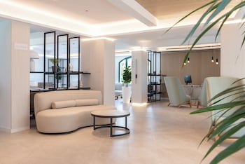 valentin somni hotel and suites