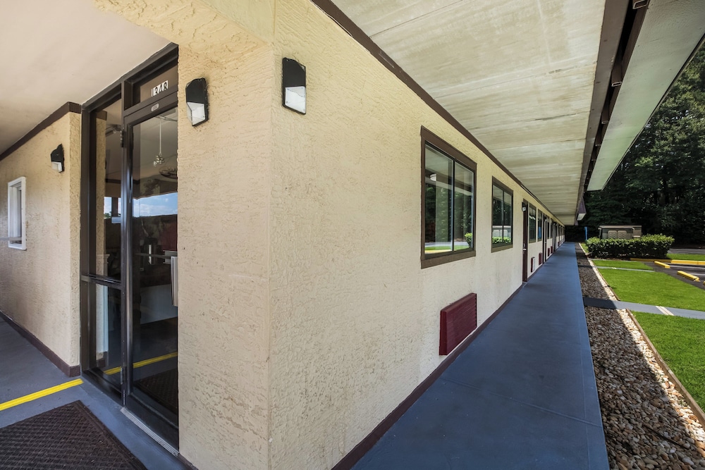 red roof inn atlanta south morrow