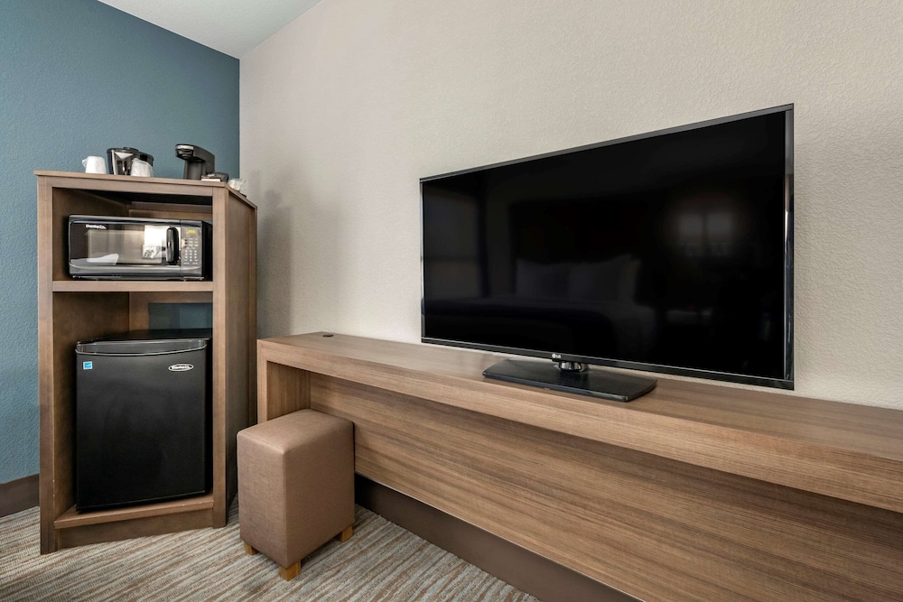 comfort inn and suites downtown brickell port of miami