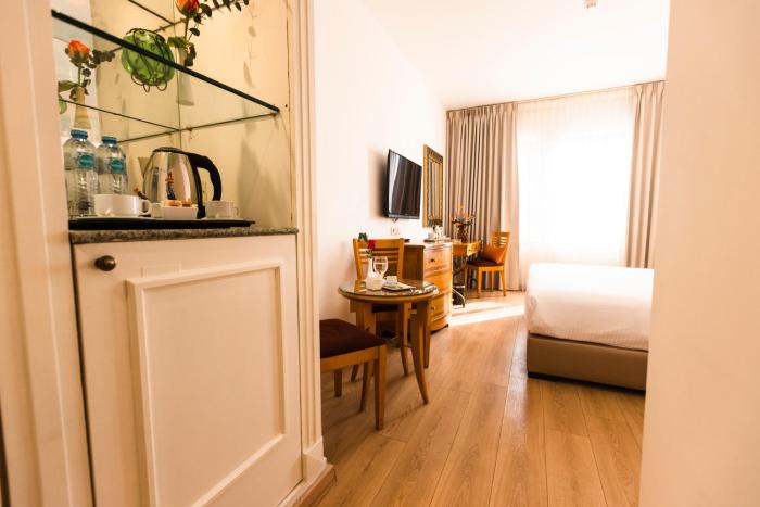 liwan hotel