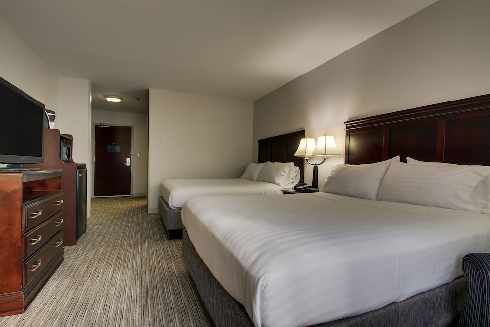 holiday inn express hotel and suites middleboro raynham by ihg