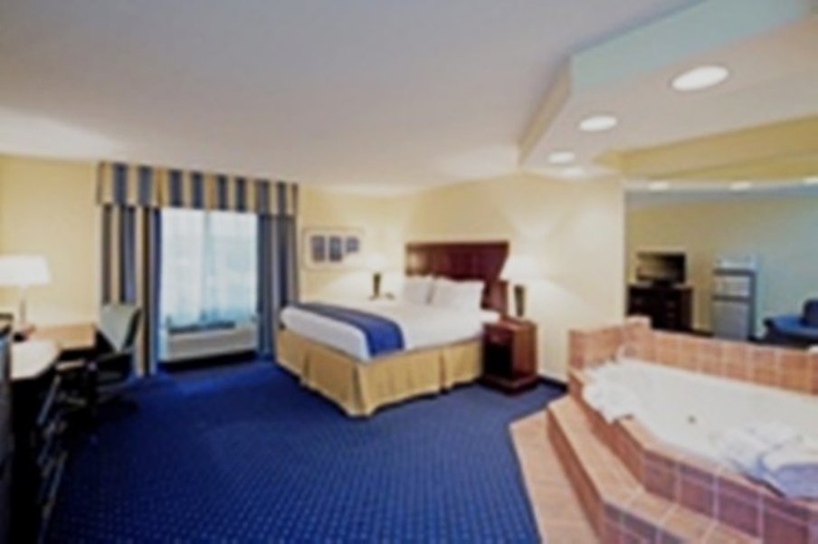 holiday inn express hotel and suites middleboro raynham by ihg