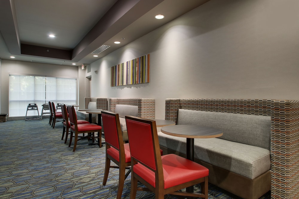 holiday inn express hotel and suites middleboro raynham by ihg