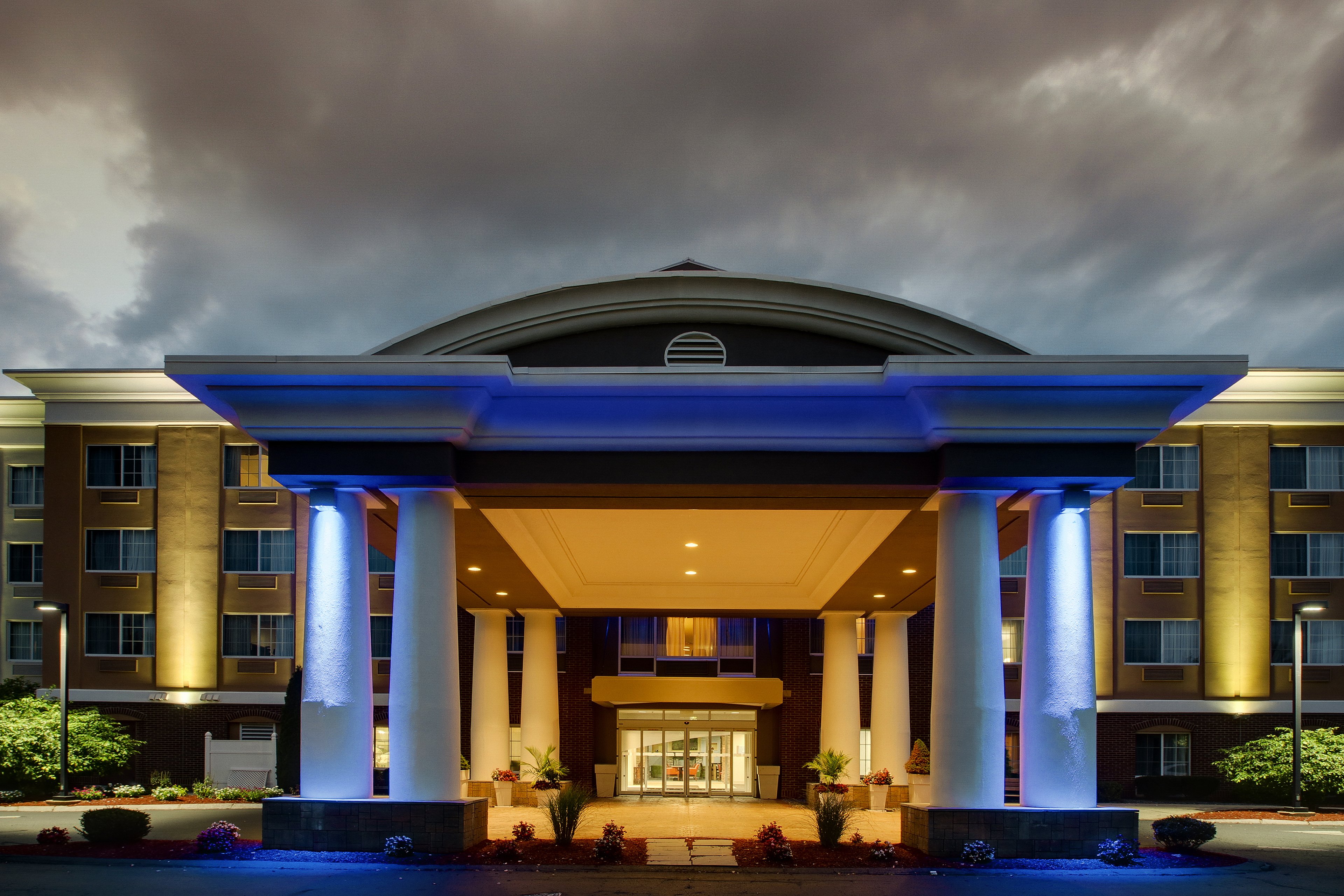 holiday inn express hotel and suites middleboro raynham by ihg