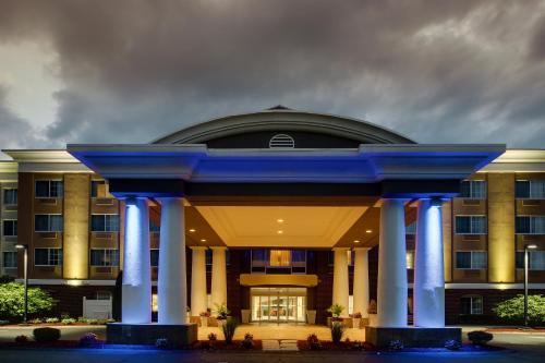 holiday inn express hotel and suites middleboro raynham by ihg