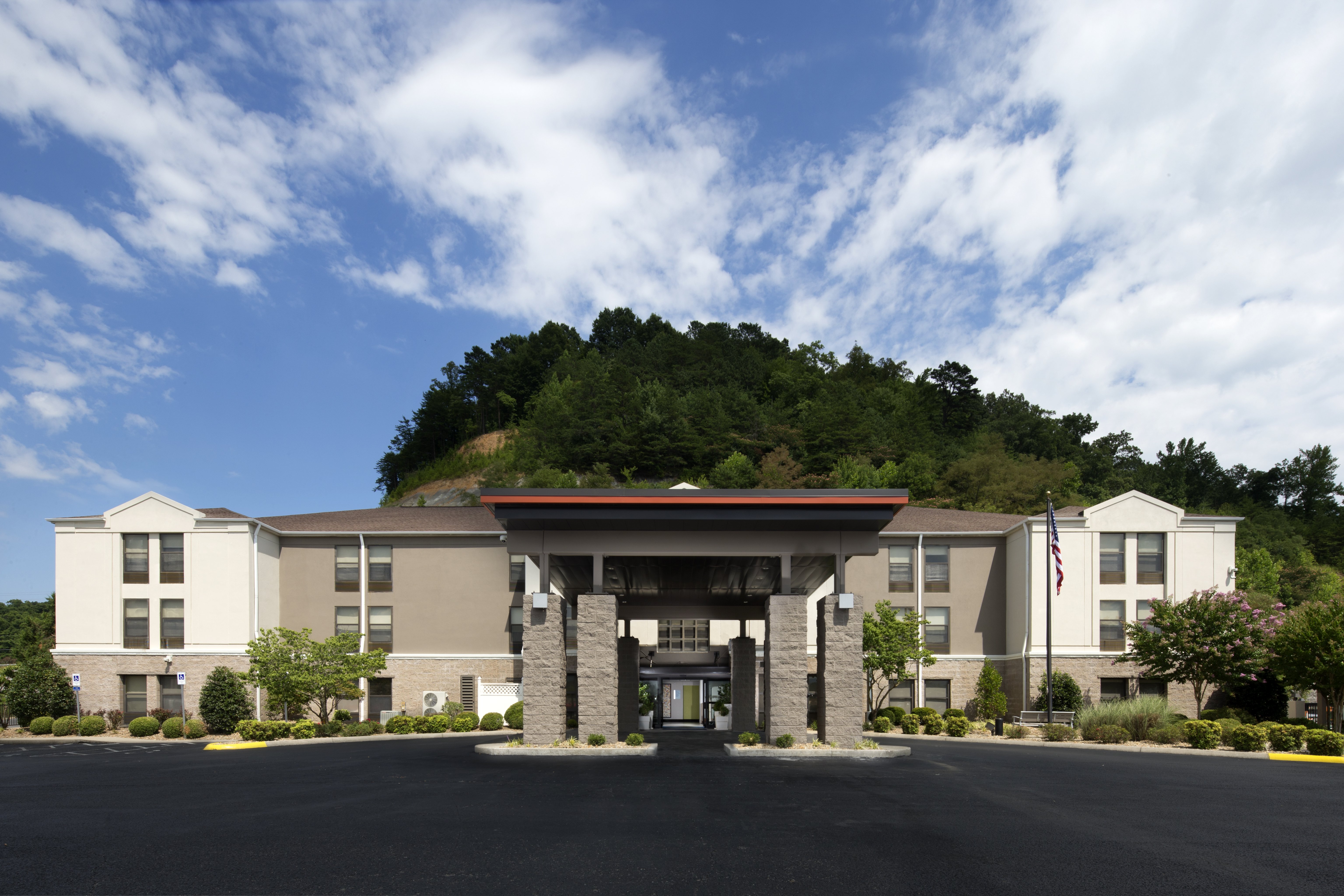 holiday inn express middlesboro by ihg