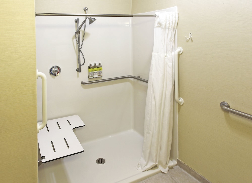 holiday inn express and suites sharon hermitage by ihg