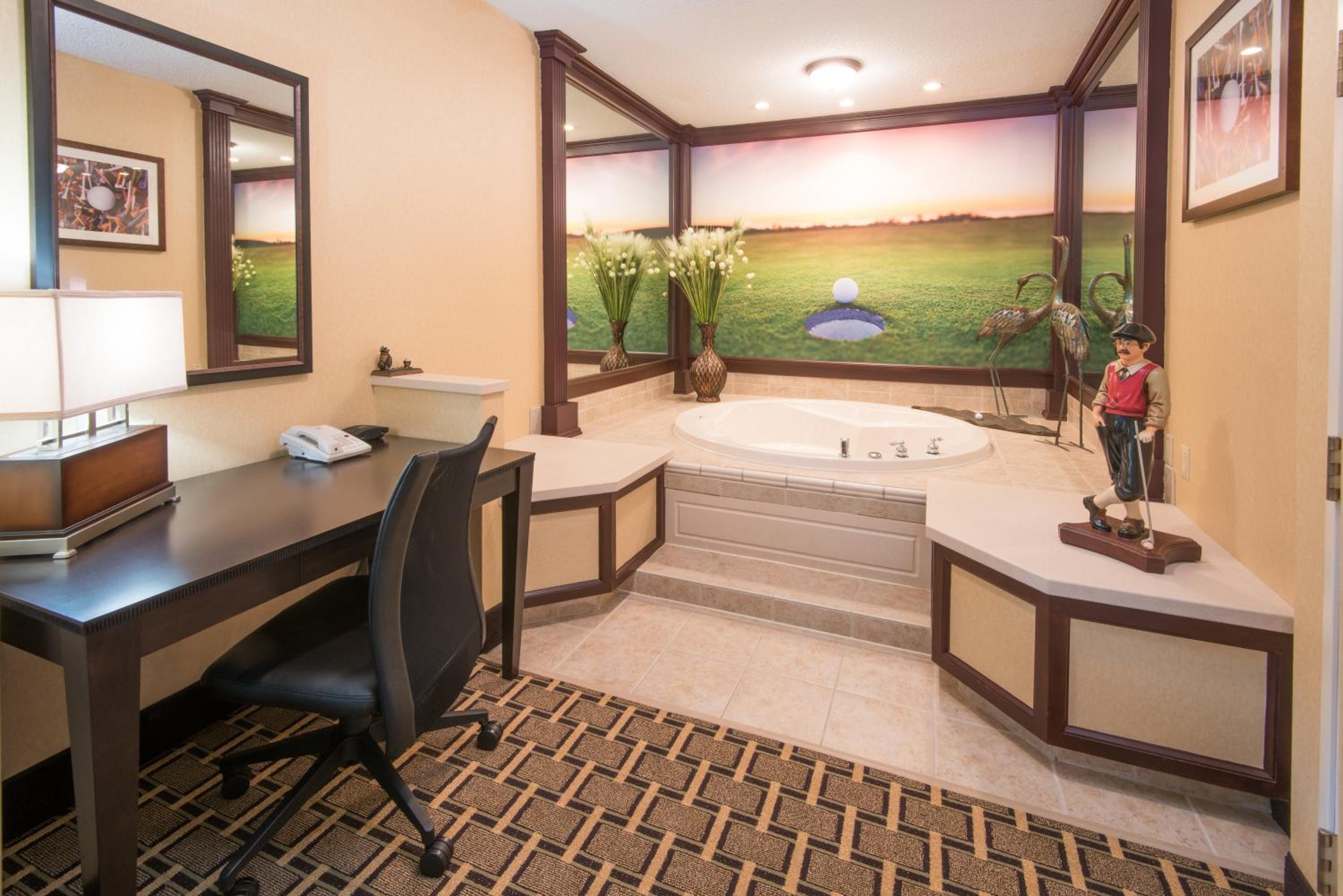 holiday inn express and suites sharon hermitage by ihg