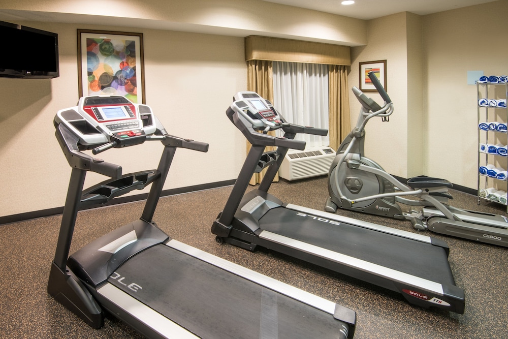 holiday inn express and suites sharon hermitage by ihg