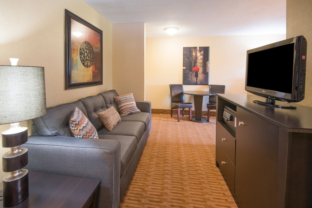 holiday inn express and suites sharon hermitage by ihg