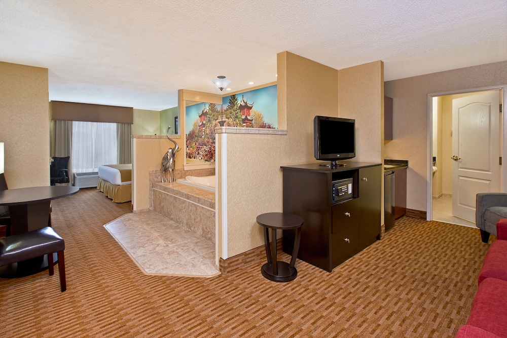holiday inn express and suites sharon hermitage by ihg