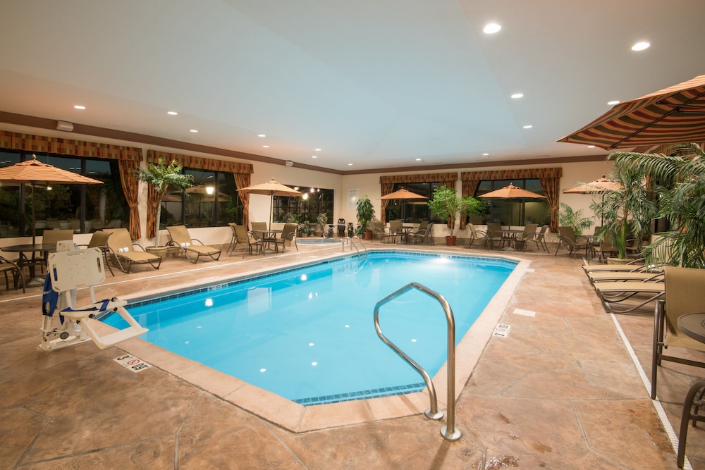 holiday inn express and suites sharon hermitage by ihg