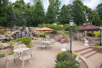 Holiday Inn Express & Suites Sharon-Hermitage By Ihg,Hermitage>>Clark,3 star