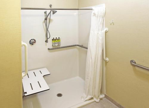 holiday inn express and suites sharon hermitage by ihg