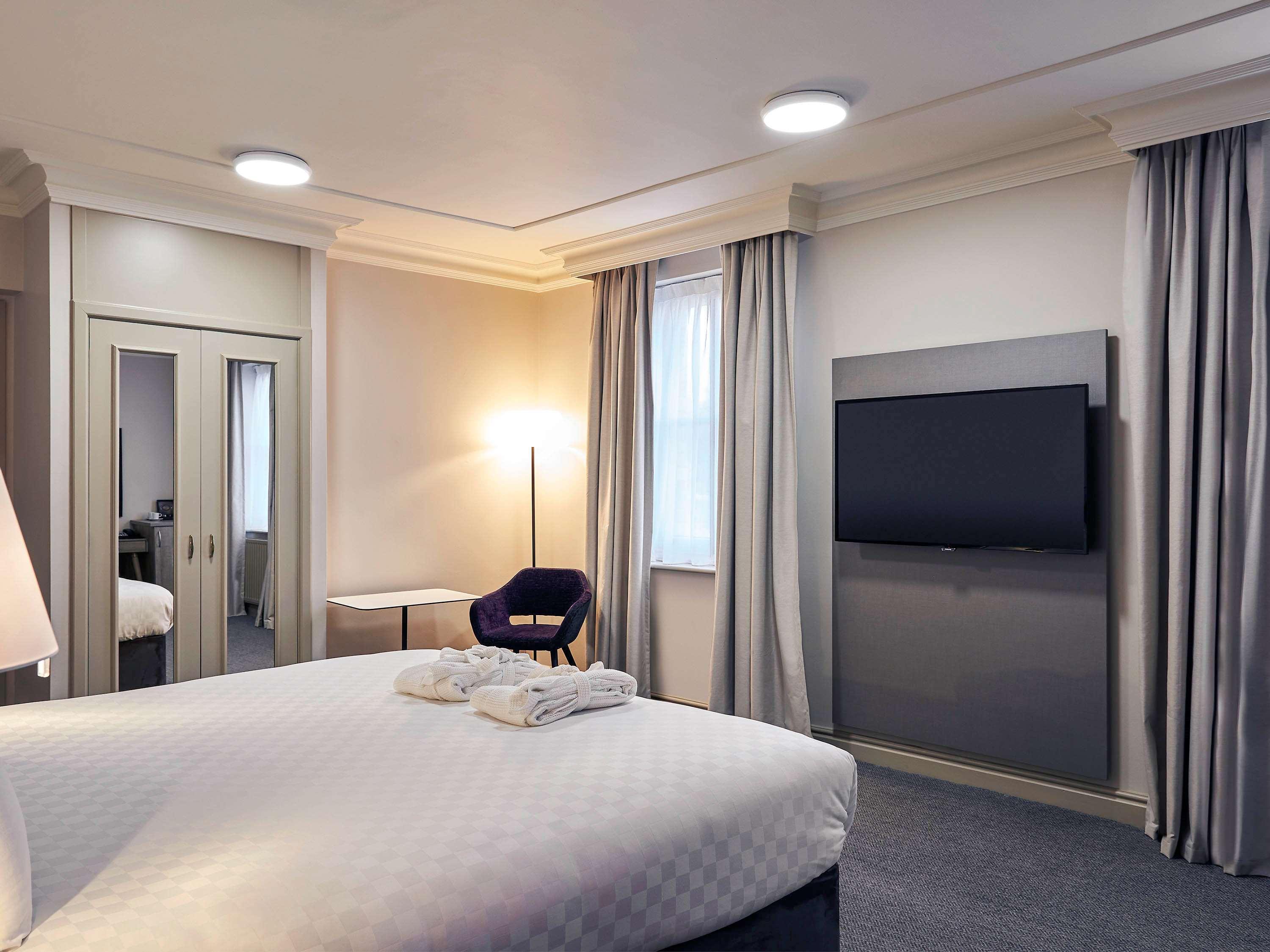 exeter rougemont hotel by sunday