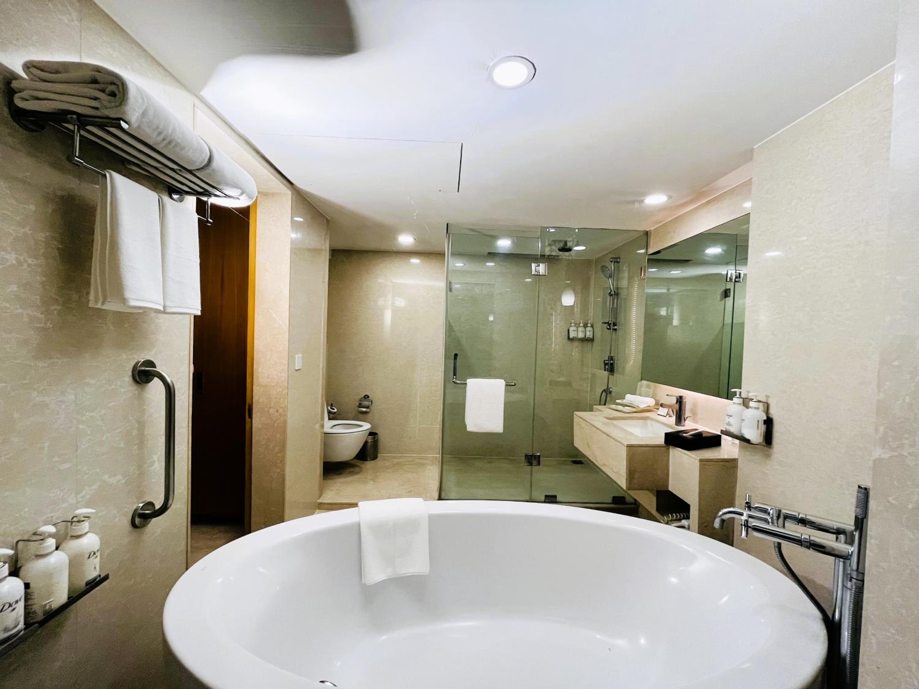 holiday inn amritsar ranjit avenue by ihg