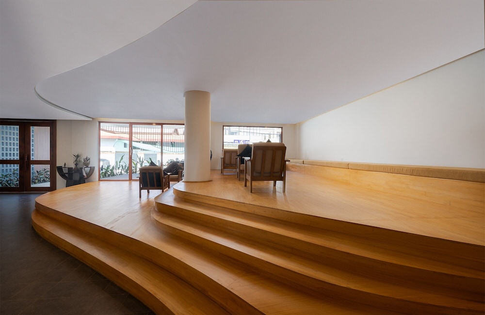 watbo bridge residence